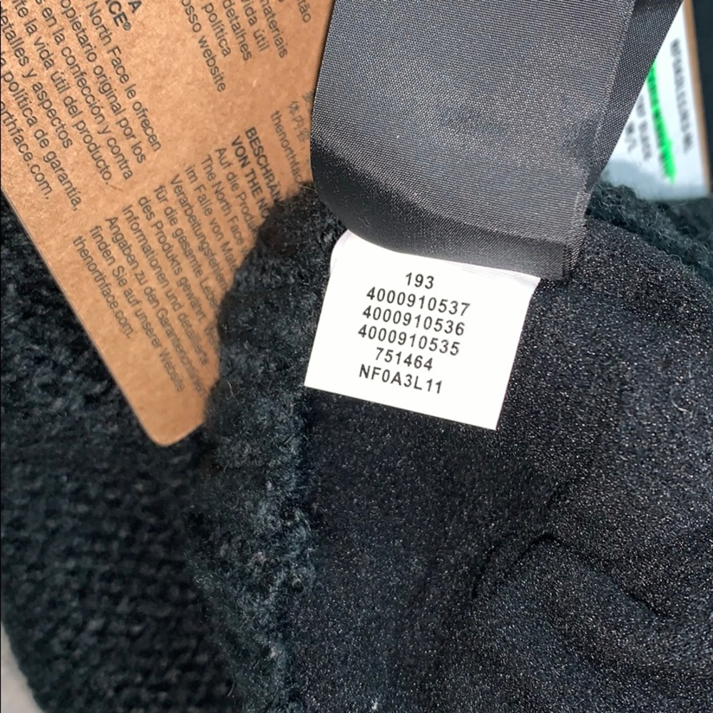 The North Face Womens Cable Minna Mitts TNF Black - Picture 6 of 7